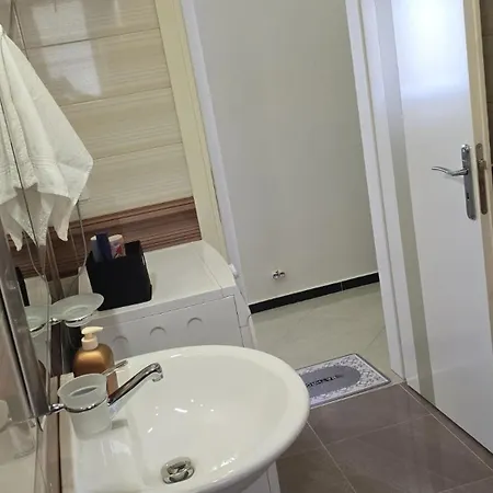Tourist Area 2-bedroom With Sea View Apartman Saranda